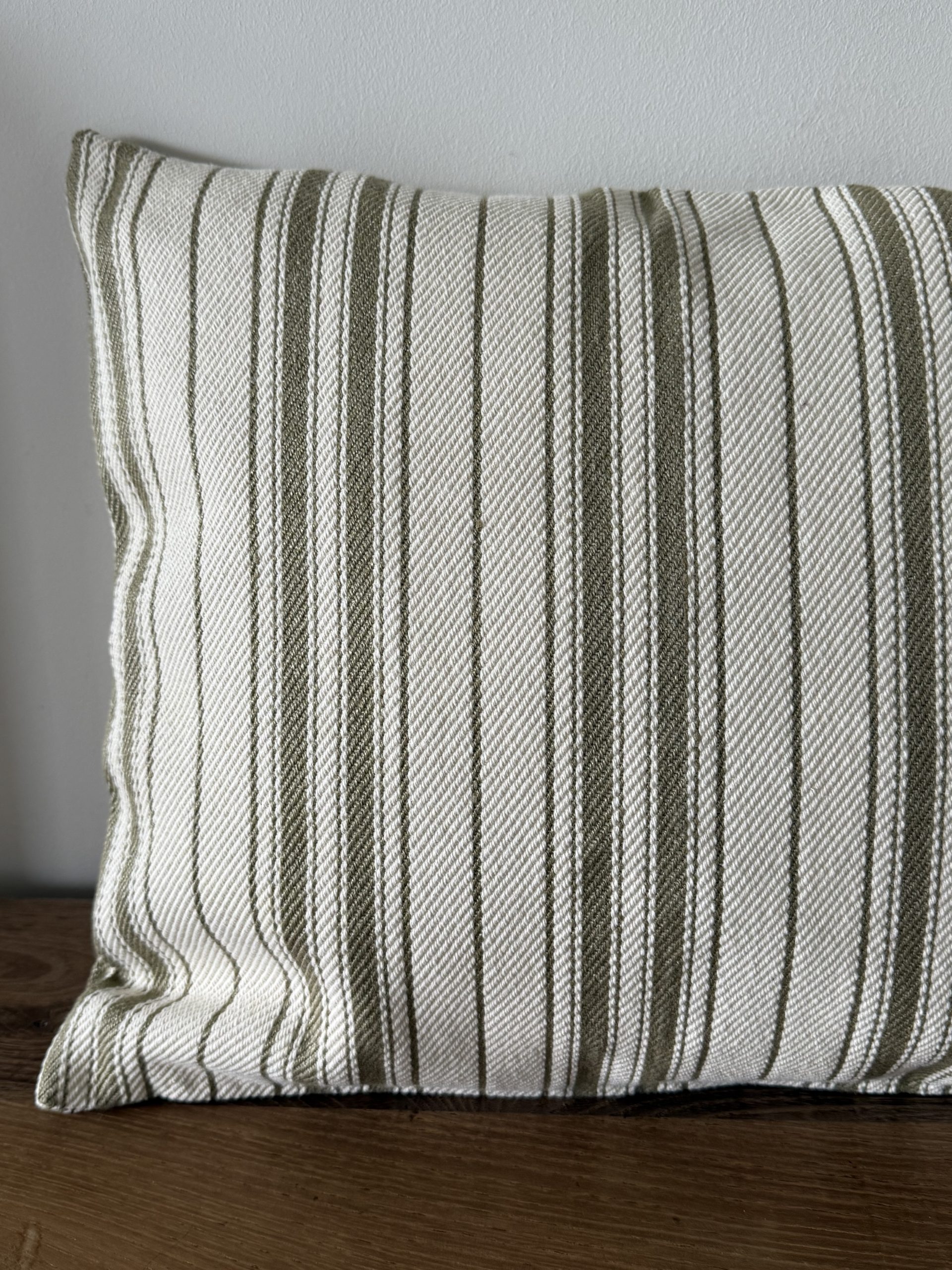 Almohadón Raya Kaki - Imagen 2