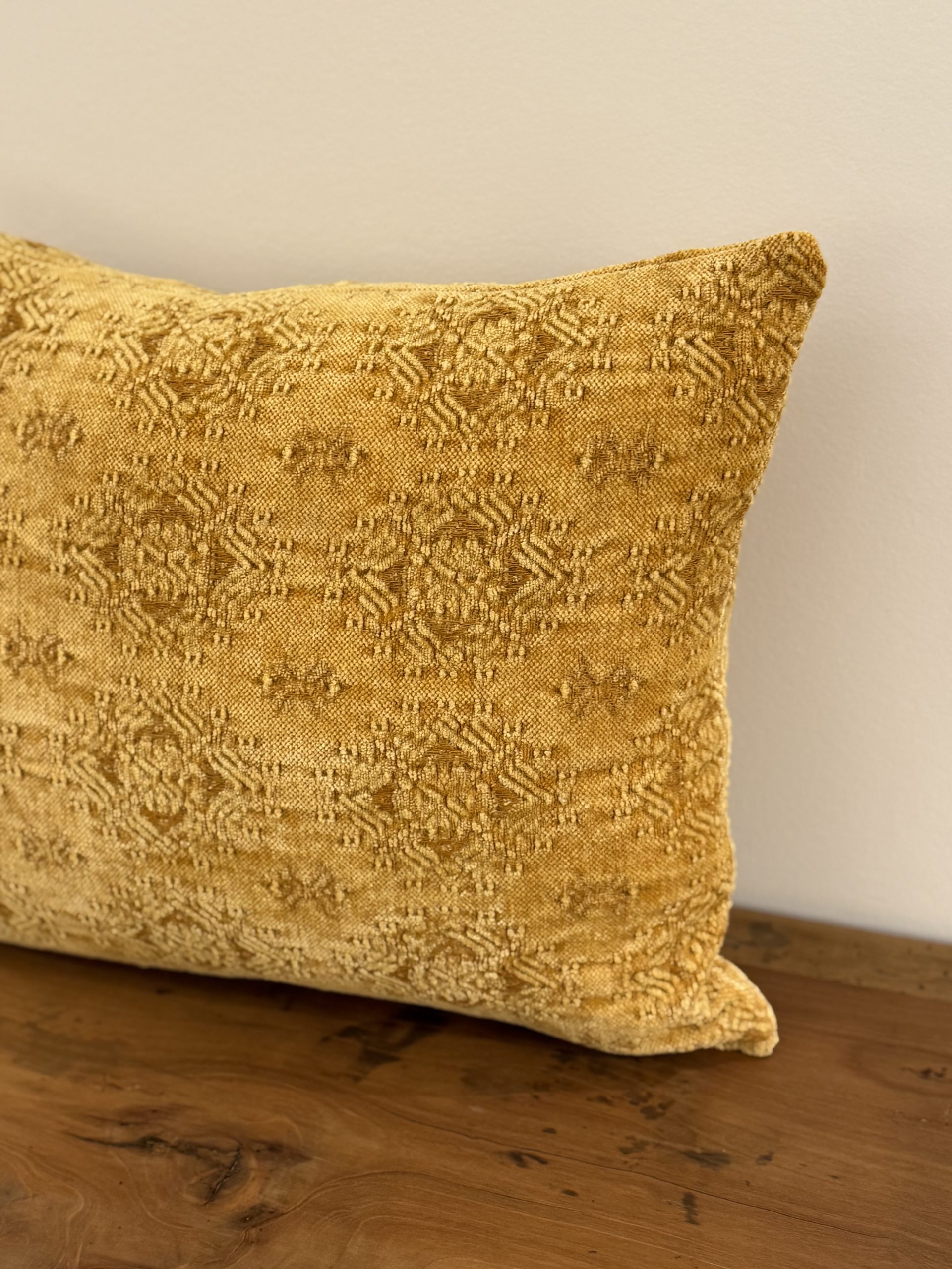 Almohadón Relieve Mostaza - Imagen 3