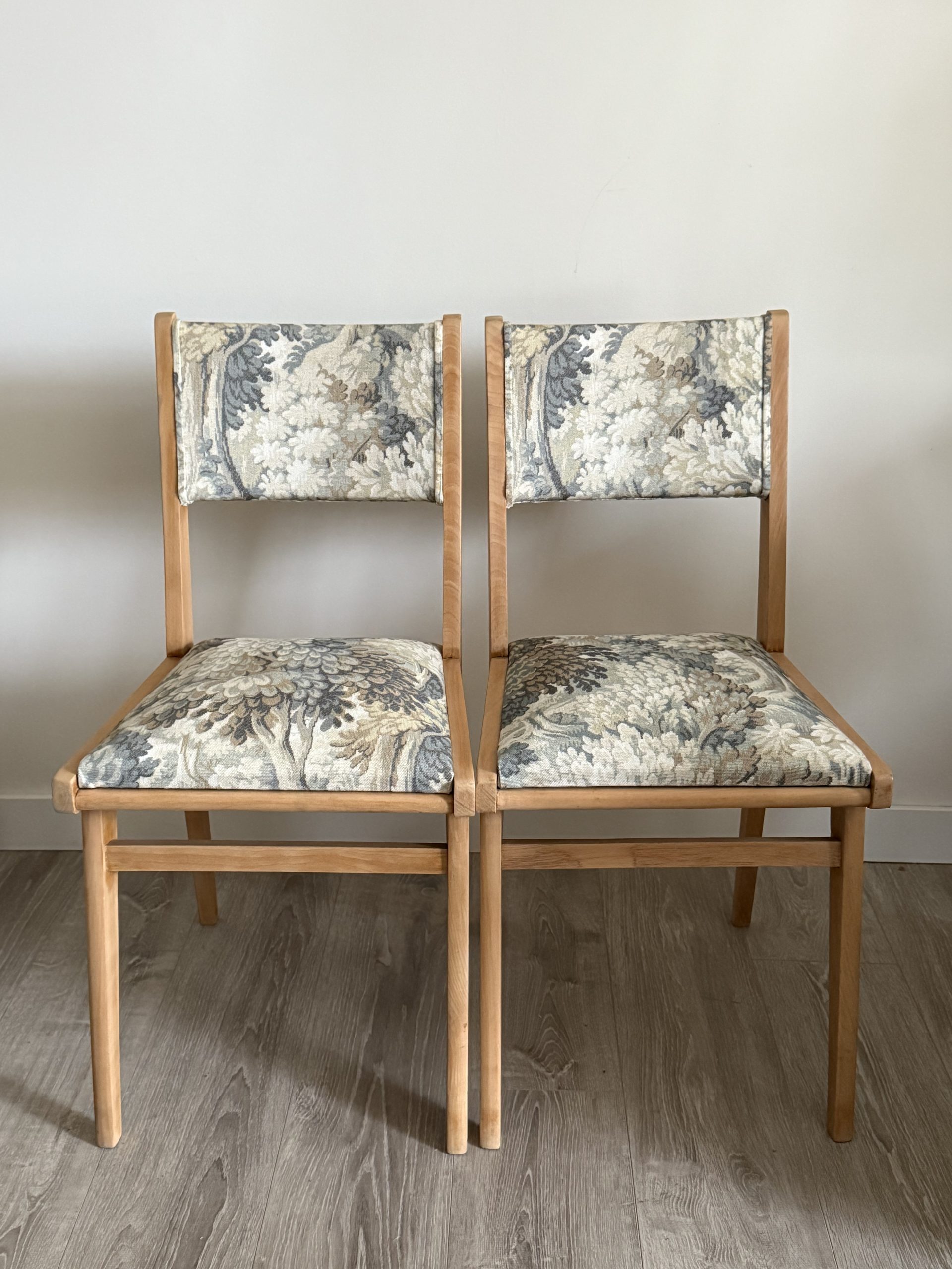 Pareja de Sillas Años 50