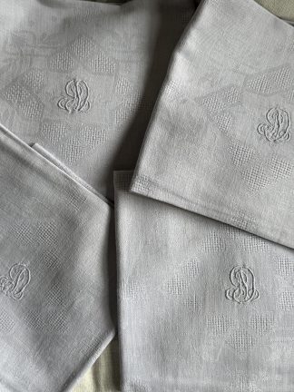 4 servilletas antiguas gris perla